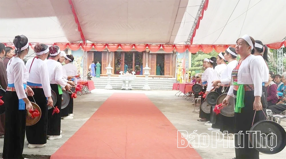 Khai hội Đền Nhà Bà