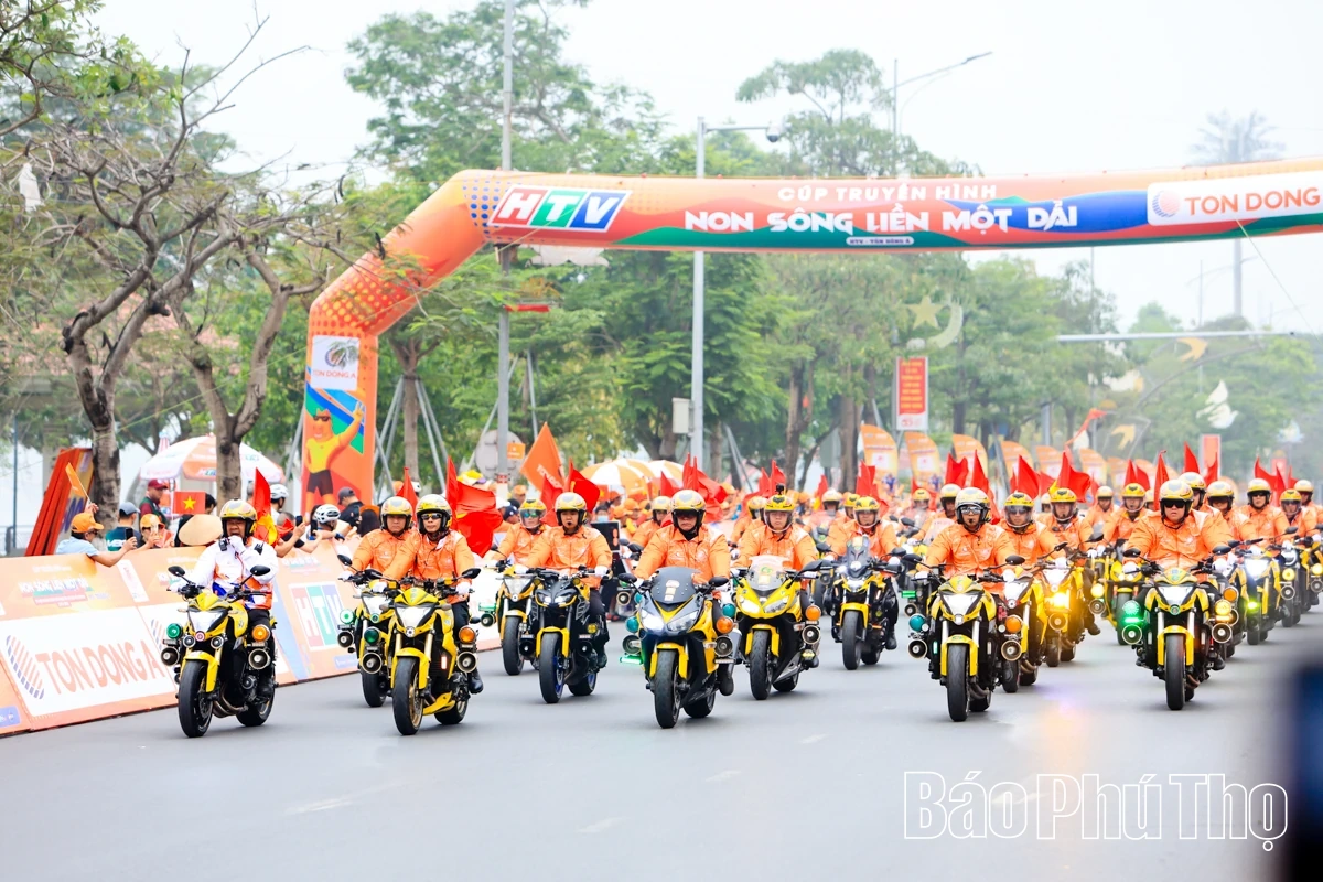 “Rực cháy” đường đua “Non sông liền một dải”