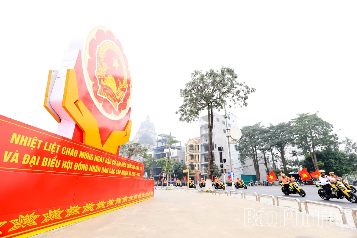 “Rực cháy” đường đua “Non sông liền một dải”