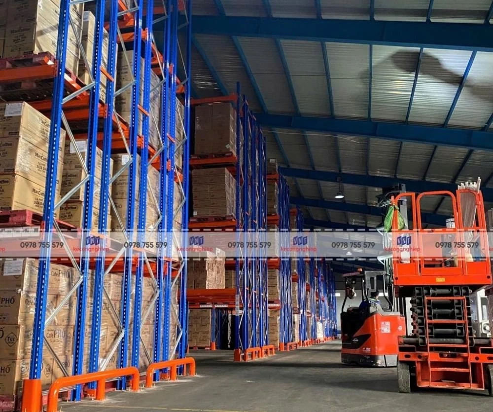 Kệ Công Nghiệp VNT lắp đặt kệ kho vật tư quản lý kho sản xuất