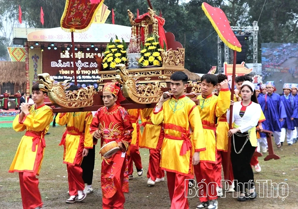 Spreading the Cultural Identity of the Muong People