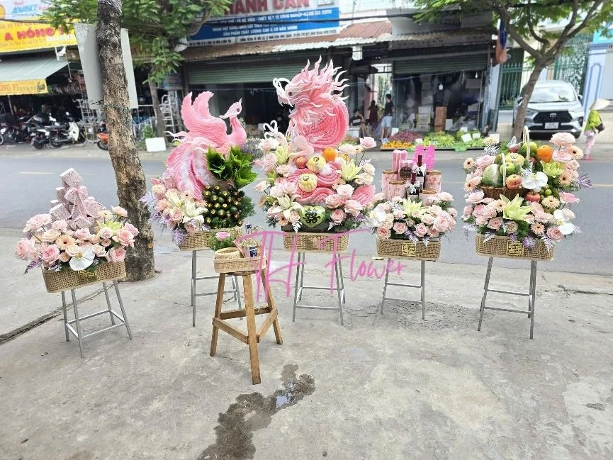 Mua mâm quả đám cưới ở đâu uy tín tại TPHCM? Gợi ý từ TH Flower