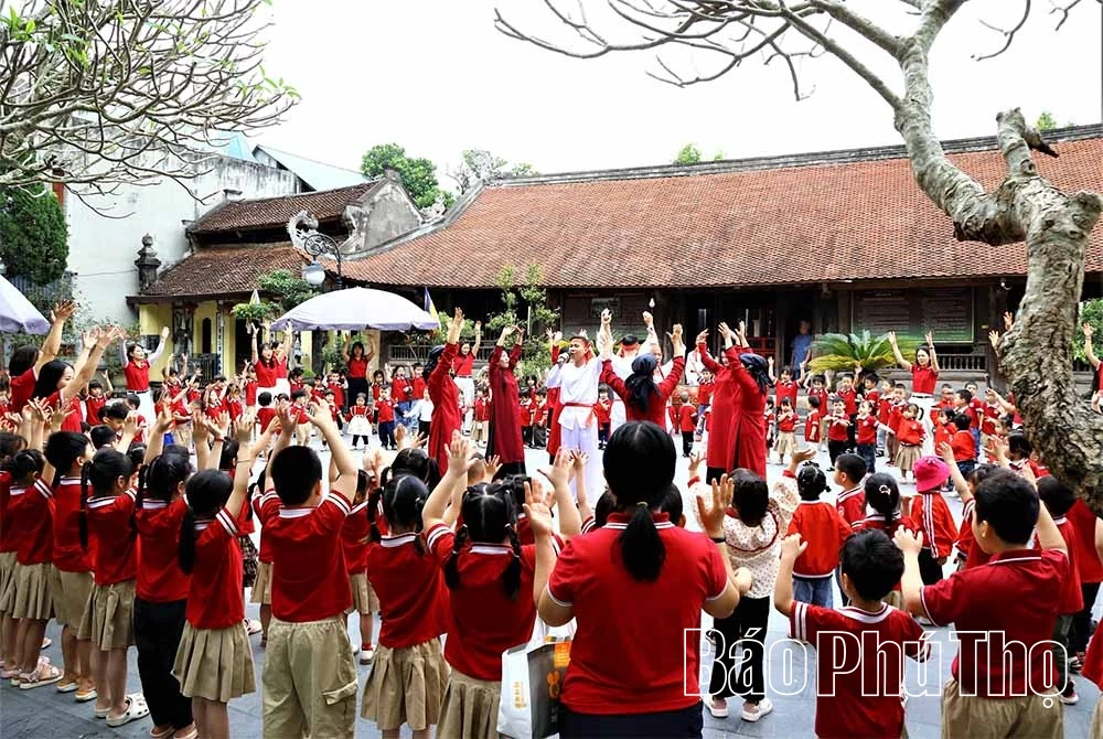 Lan toả văn hoá, con người Đất Tổ - Sức mạnh nội sinh trong kỷ nguyên phát triển mới