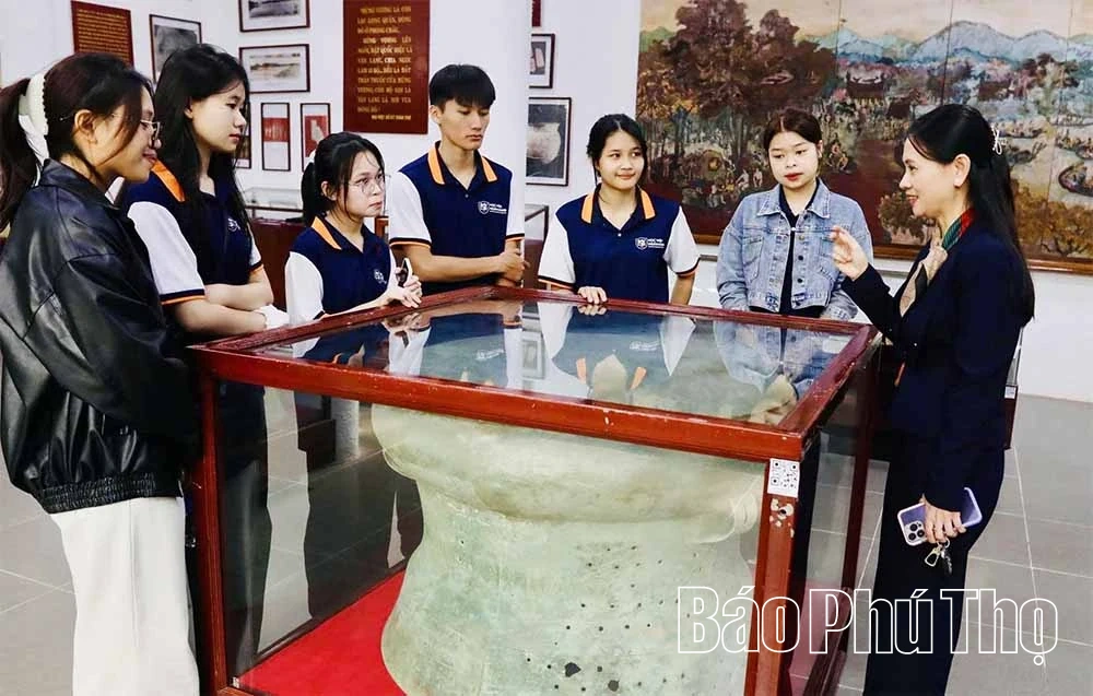 Lan toả văn hoá, con người Đất Tổ - Sức mạnh nội sinh trong kỷ nguyên phát triển mới