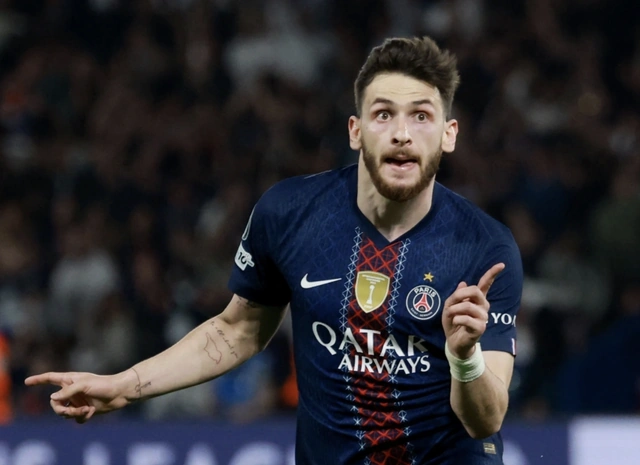 Liverpool vụn vỡ bị PSG đánh bại, Barca trả giá cực đắt vì sai lầm tai hại