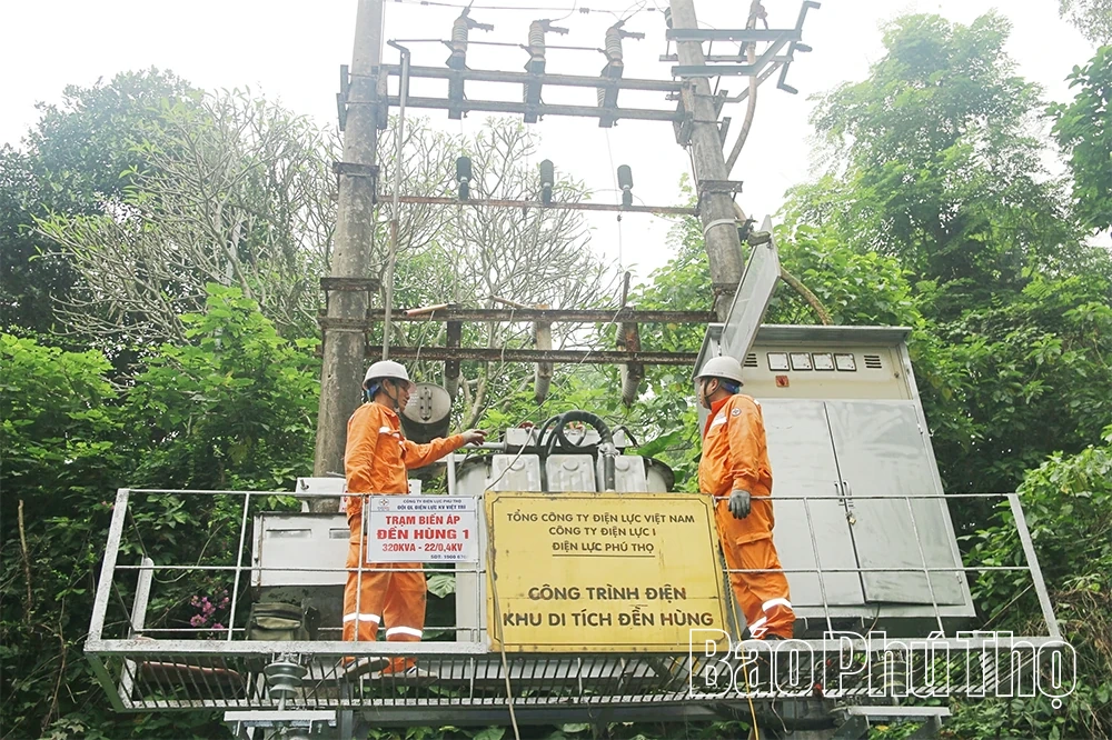 Ra quân giải phóng hành lang an toàn lưới điện phục vụ Giỗ Tổ Hùng Vương