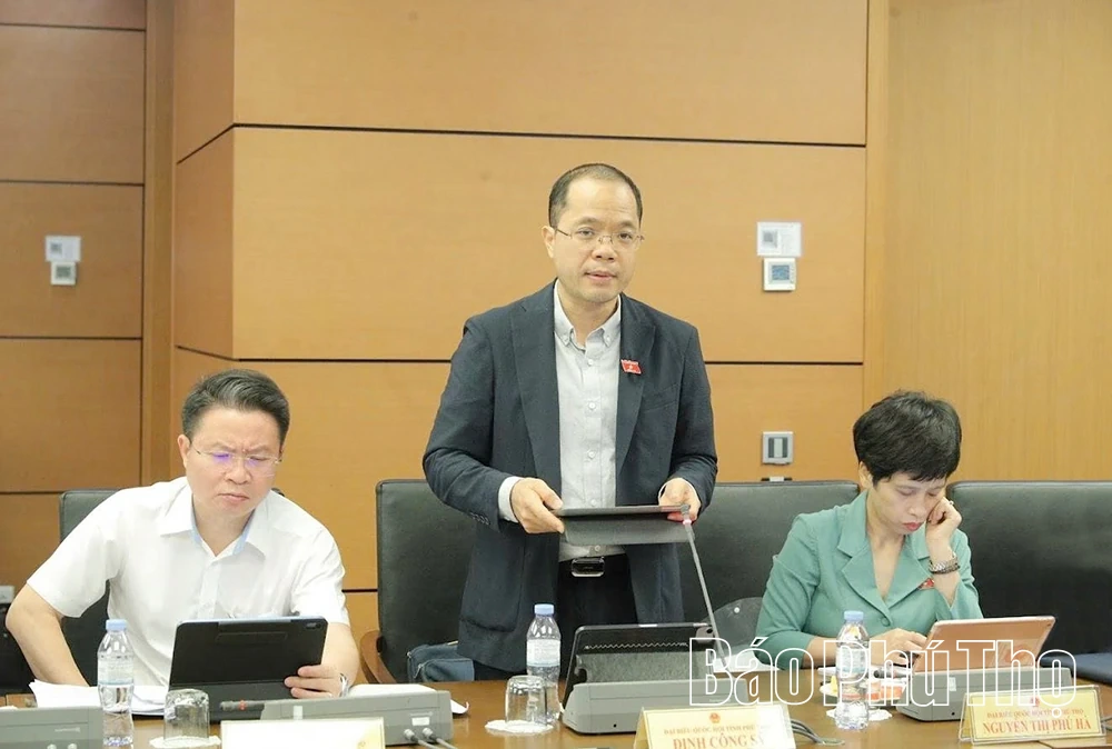 Đại biểu Quốc hội tỉnh Phú Thọ thảo luận một số dự án luật và tình hình phát triển kinh tế - xã hội