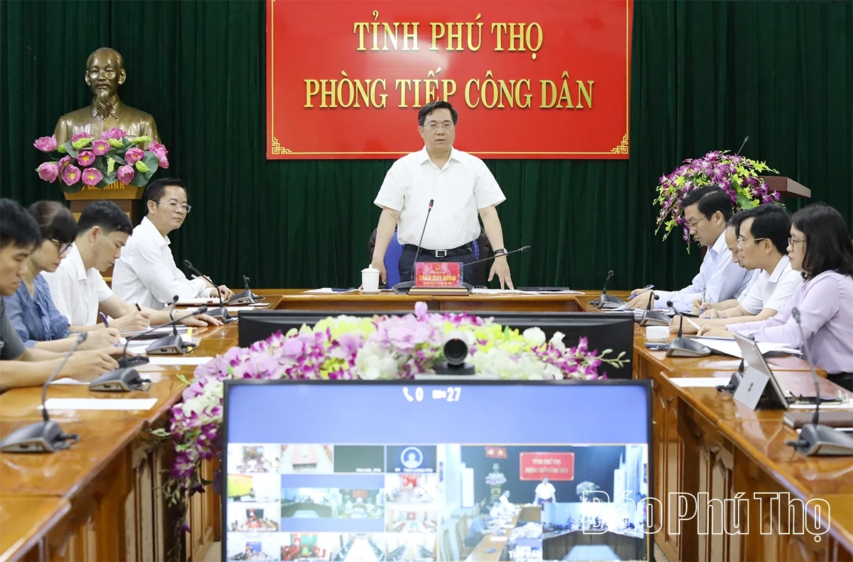 Chủ tịch UBND tỉnh Trần Duy Đông tiếp công dân định kỳ tháng 4