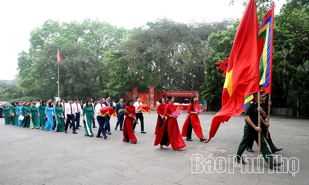 Xã Vân Bán và xã Đồng Lương dâng hương tưởng niệm các Vua Hùng