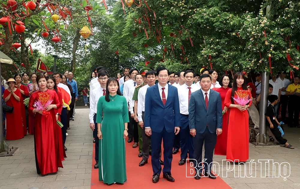 Xã Vân Bán và xã Đồng Lương dâng hương tưởng niệm các Vua Hùng