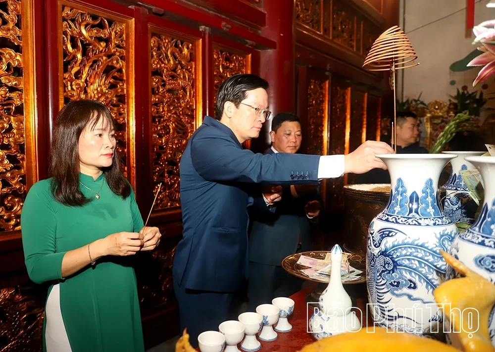 Xã Vân Bán và xã Đồng Lương dâng hương tưởng niệm các Vua Hùng