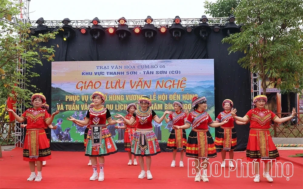 Ethnic Colors Converge at the Cultural Camp