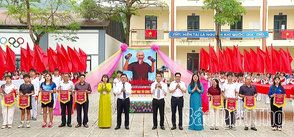 Khai mạc Đại hội Thể dục thể thao xã Chân Mộng lần thứ I