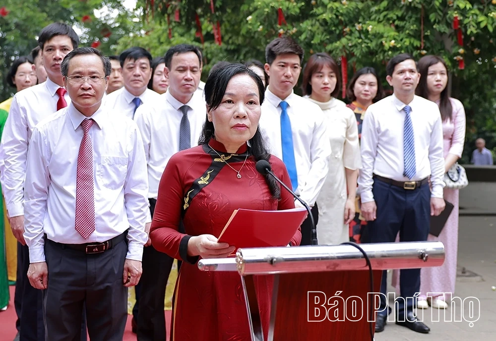 Đảng ủy các cơ quan Đảng tỉnh dâng hương tưởng niệm các Vua Hùng