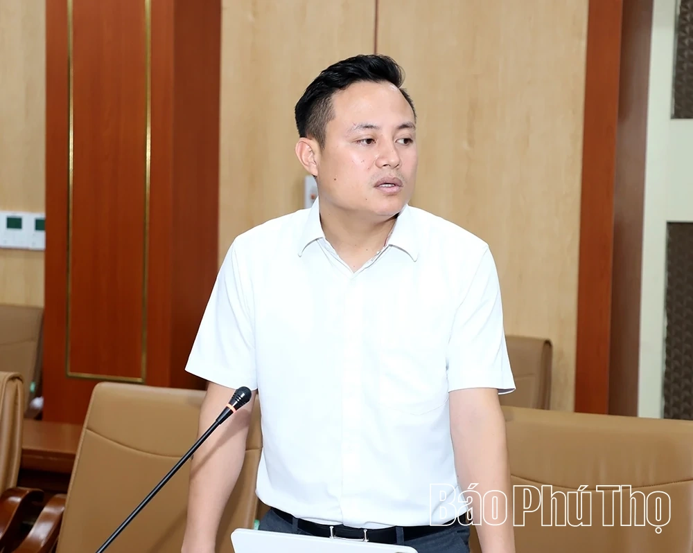 Phó Chủ tịch UBND tỉnh Vũ Việt Văn cho ý kiến về công tác quản lý xây dựng và chủ trương đầu tư dự án nhà ở trên địa bàn tỉnh