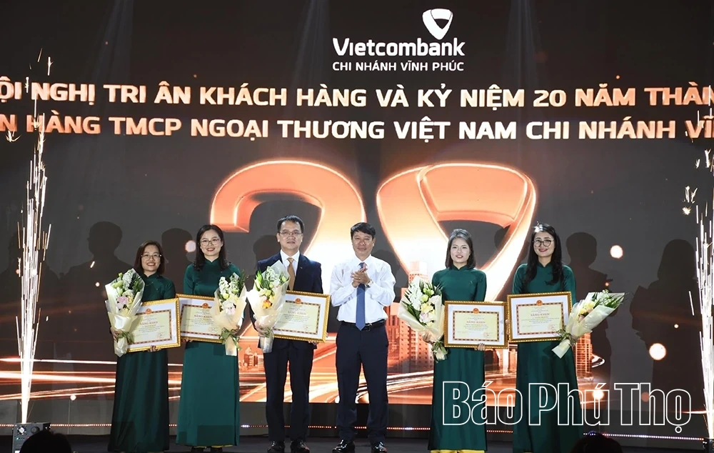 Kỷ niệm 20 năm thành lập Ngân hàng TMCP Ngoại thương Việt Nam - Chi nhánh Vĩnh Phúc