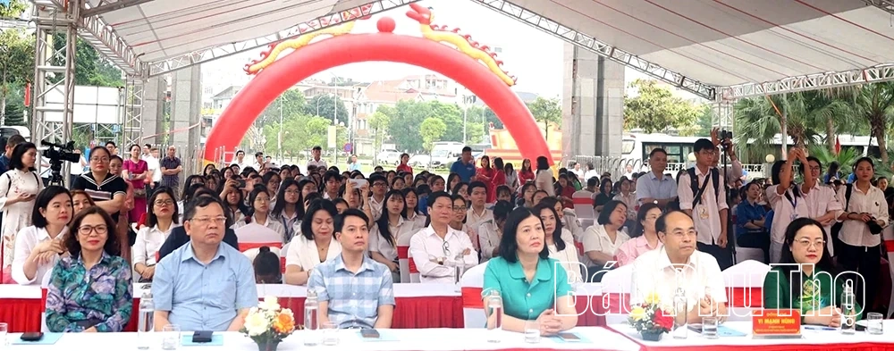 Khai mạc Trưng bày tư liệu và Hội sách Đất Tổ năm 2026