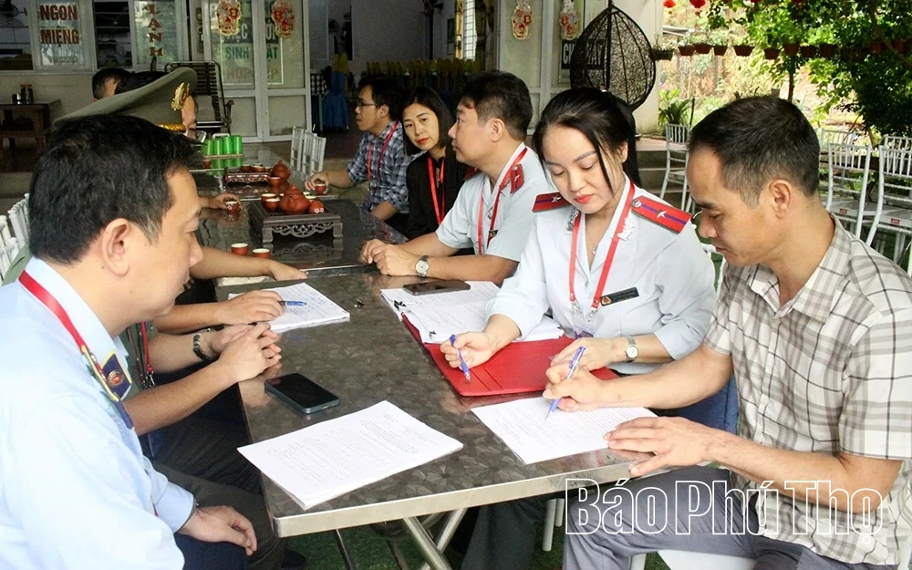 Kiểm tra các cơ sở kinh doanh dịch vụ, lưu trú tại Khu di tích lịch sử Đền Hùng