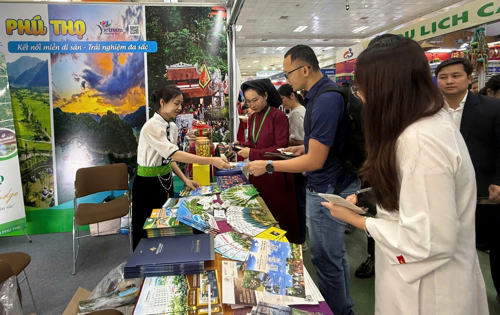 Phú Thọ quảng bá du lịch thông qua Hội chợ Du lịch Quốc tế VITM Hà Nội