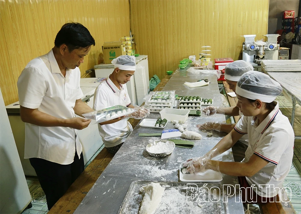 Phẩm vật làng Cổ Tích