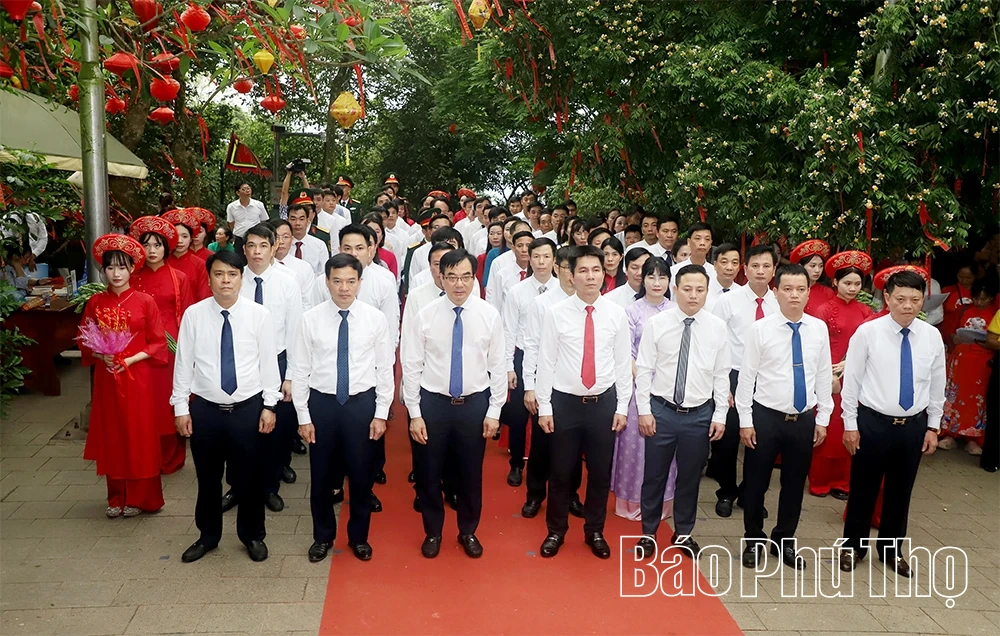 Các xã cụm số 7 dâng hương tưởng niệm các Vua Hùng