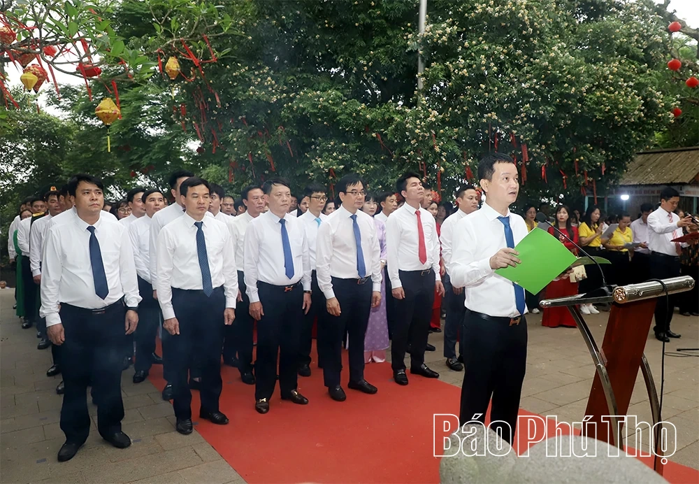 Các xã cụm số 7 dâng hương tưởng niệm các Vua Hùng