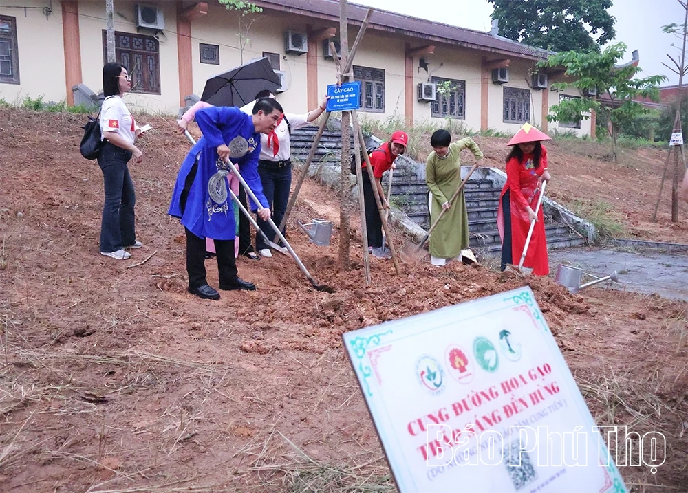 Khởi động dự án “Cung đường hoa gạo thắp sáng Đền Hùng”