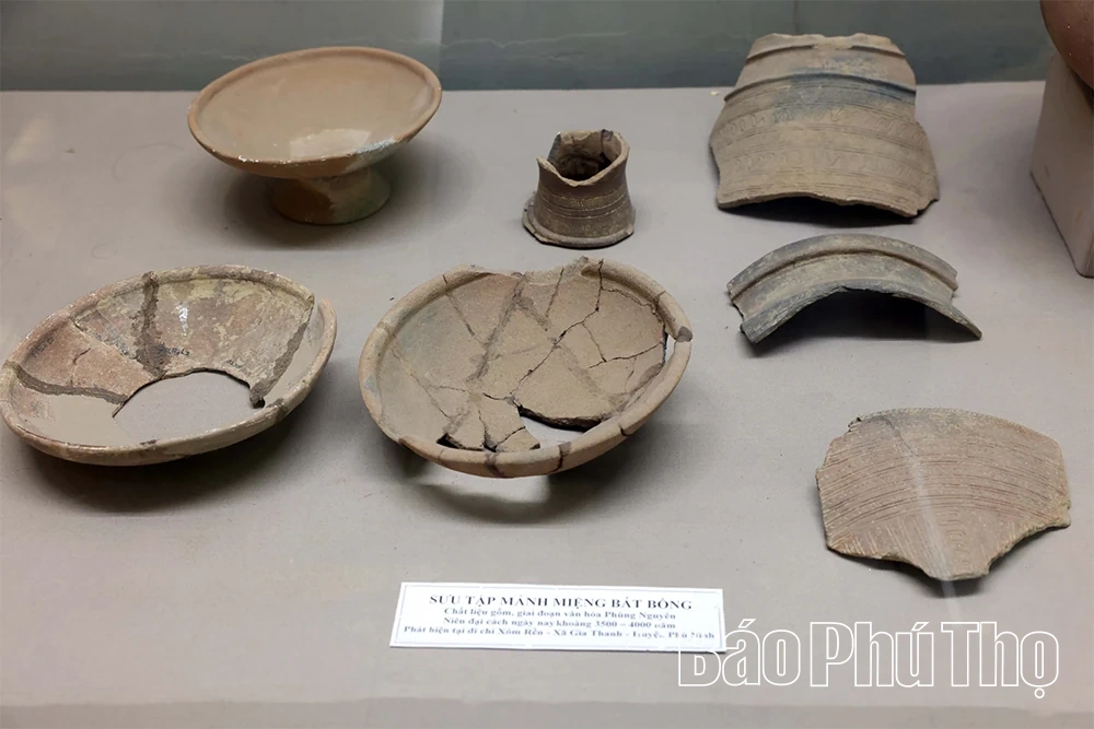 Trưng bày hơn 500 tài liệu, hiện vật tiêu biểu thời đại Hùng Vương