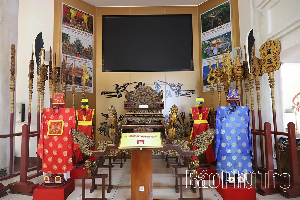 Trưng bày hơn 500 tài liệu, hiện vật tiêu biểu thời đại Hùng Vương