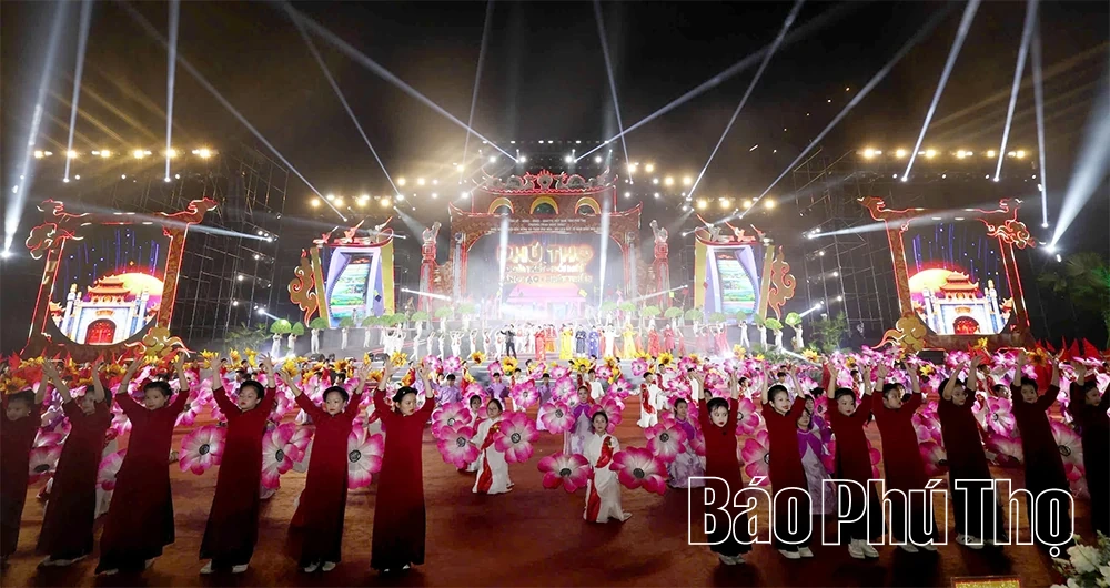 Đưa nhau về trong câu ca