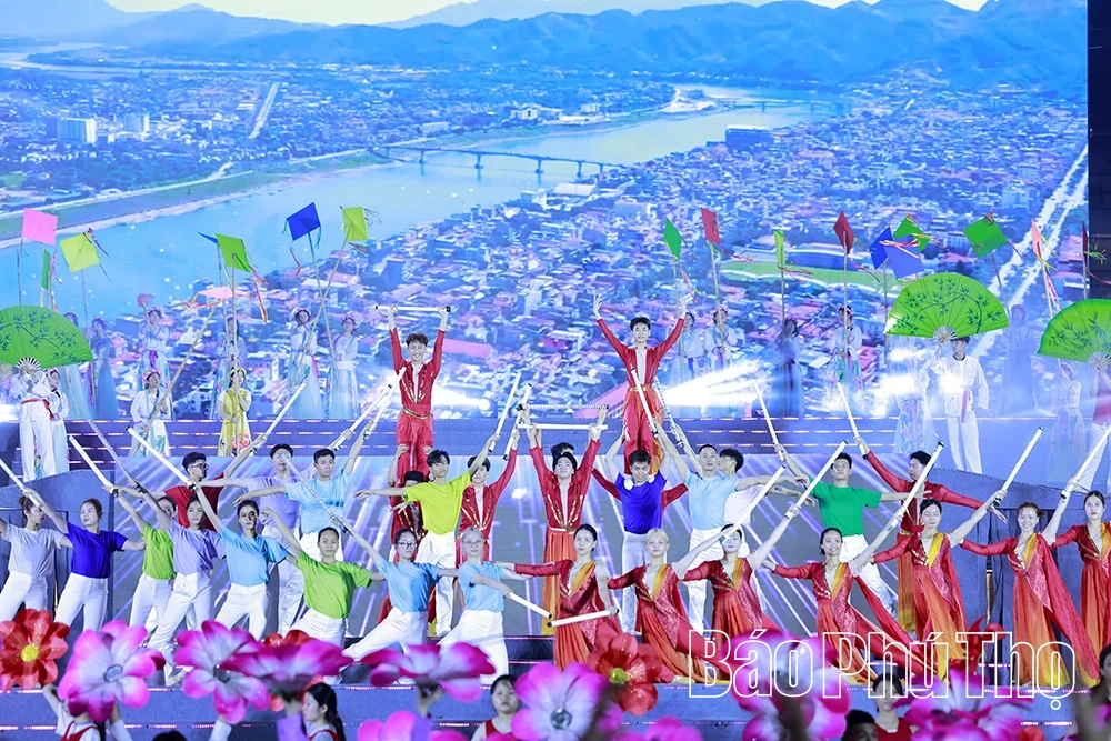 Đưa nhau về trong câu ca