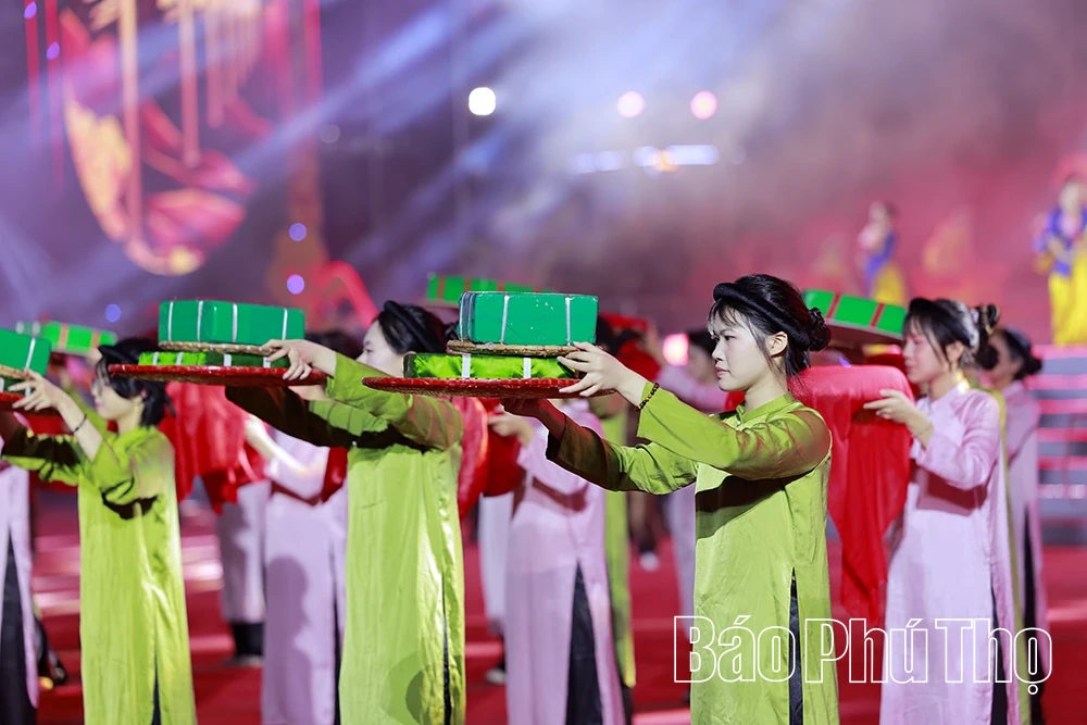 Đưa nhau về trong câu ca