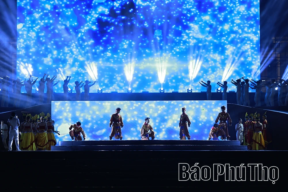 Đưa nhau về trong câu ca