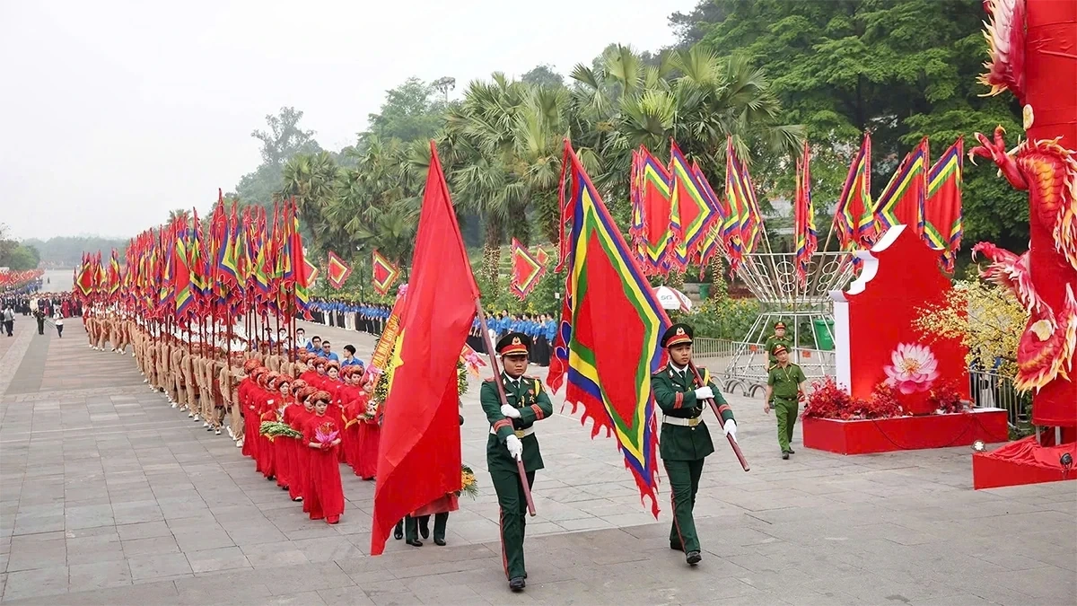 Party and State Leaders Offer Incense for the 2026 Hung Kings Commemoration