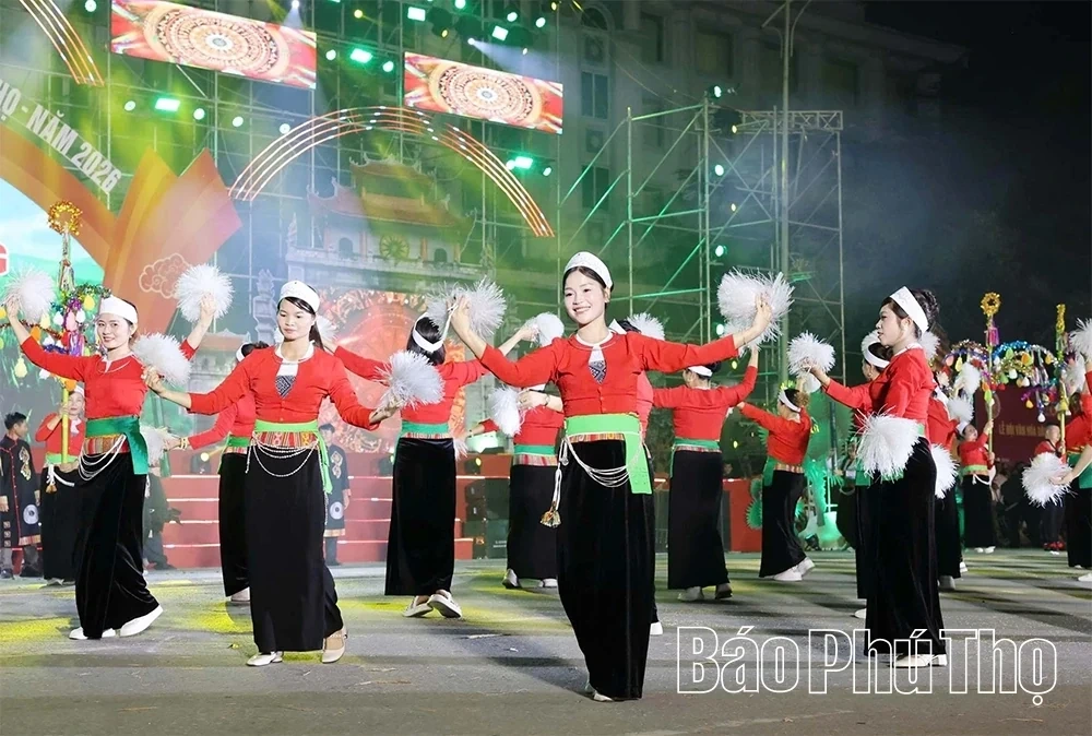 A Multi-Colored Cultural Tapestry at the Hung Temple Festival