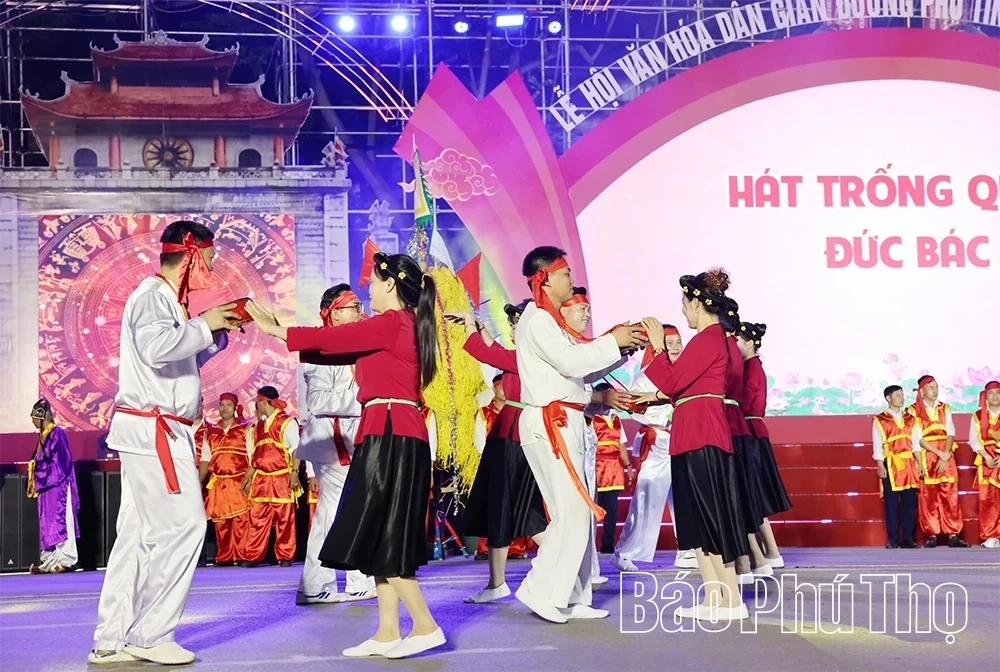 A Multi-Colored Cultural Tapestry at the Hung Temple Festival