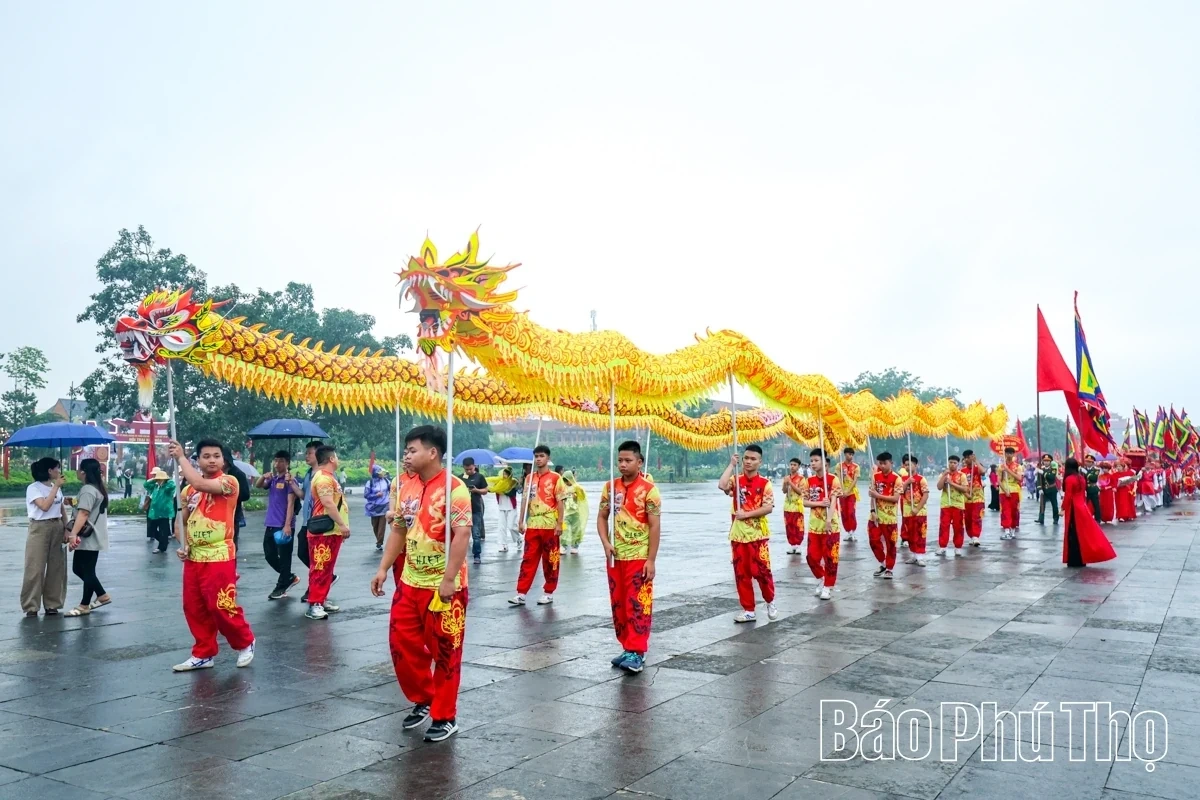 The Palanquin Procession: A Sacred Symbol of Gratitude to Ancestors