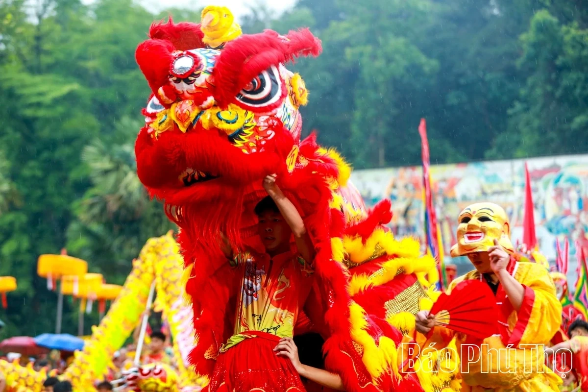 The Palanquin Procession: A Sacred Symbol of Gratitude to Ancestors