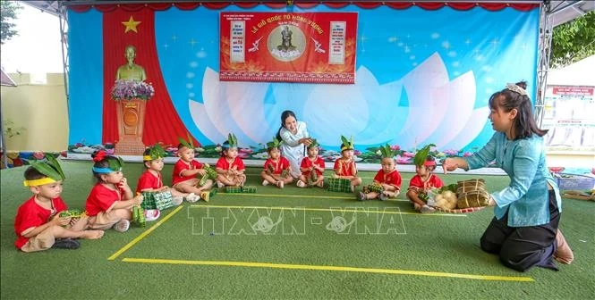 Gieo mầm yêu nước cho thế hệ măng non từ cội nguồn dân tộc