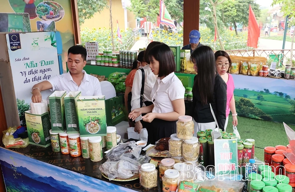 Quảng bá sản phẩm đặc trưng vùng Đất Tổ trong dịp Giỗ Tổ Hùng Vương