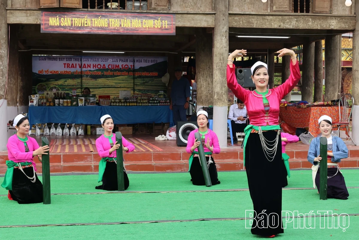Sắc màu Văn hóa Mường tại Đền Hùng
