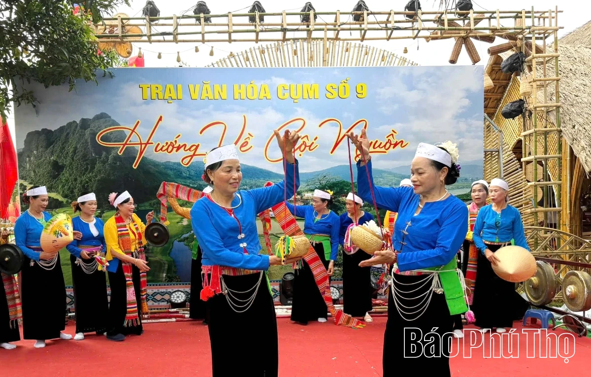 Sắc màu Văn hóa Mường tại Đền Hùng