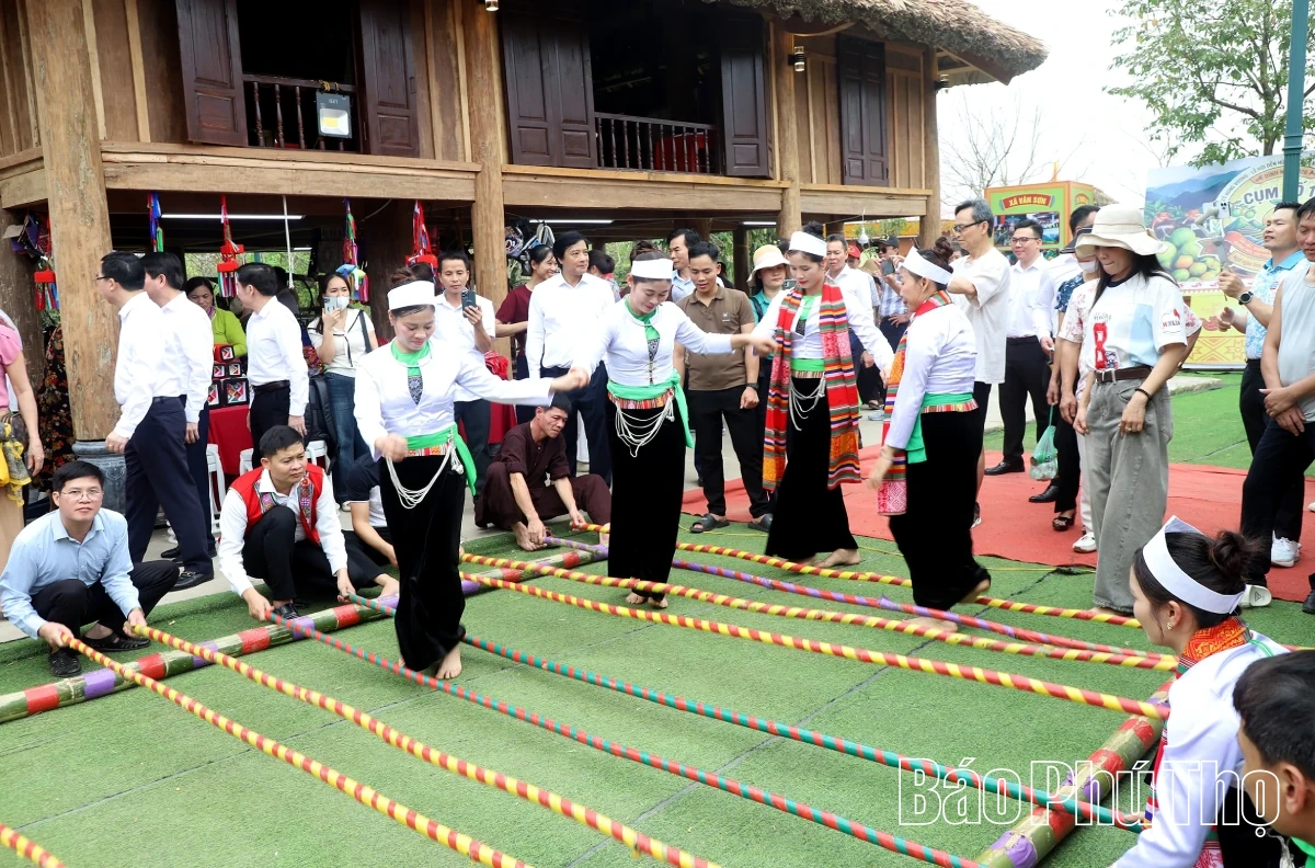 Lãnh đạo tỉnh thăm, động viên các đơn vị tham gia Hội trại văn hóa năm 2026