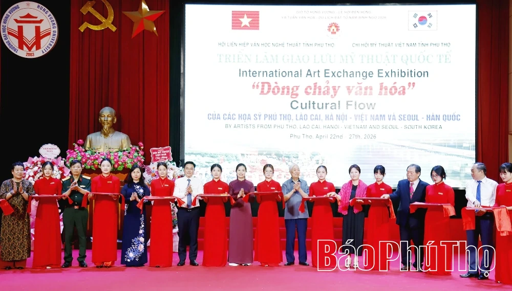 Khai mạc Triển lãm giao lưu mỹ thuật quốc tế “Dòng chảy văn hóa”