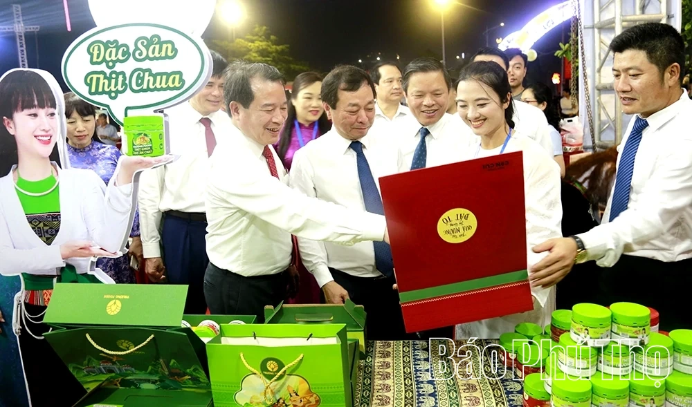 Khai mạc Chương trình “Sắc màu Du lịch Đất Tổ” và phát động kích cầu Du lịch Phú Thọ năm 2026