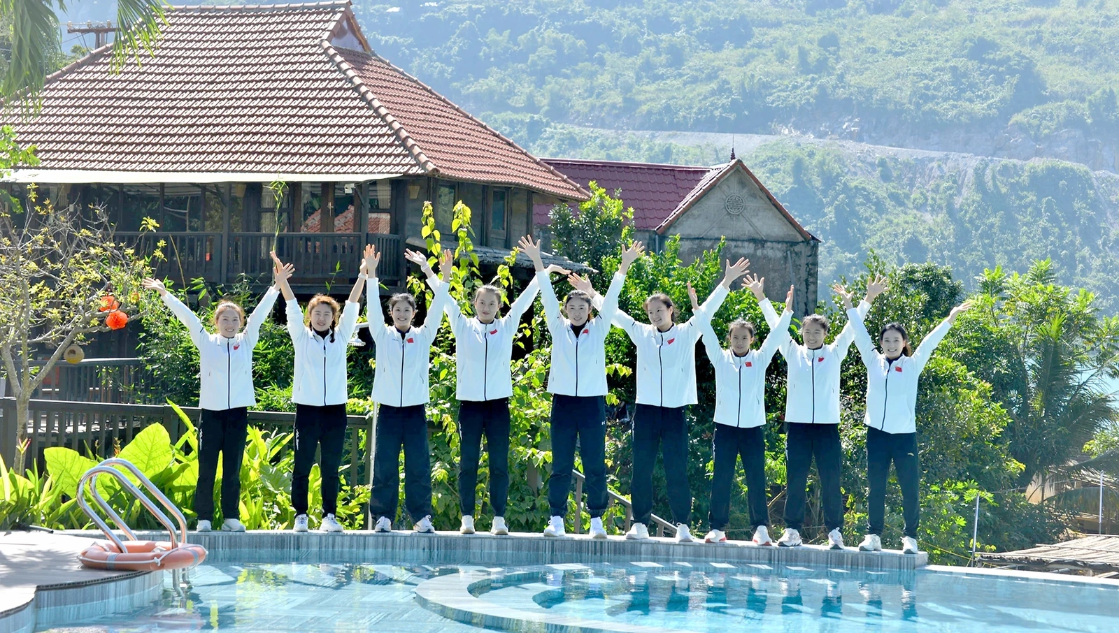 Trải nghiệm thiên nhiên, mây nước vùng hồ Hòa Bình