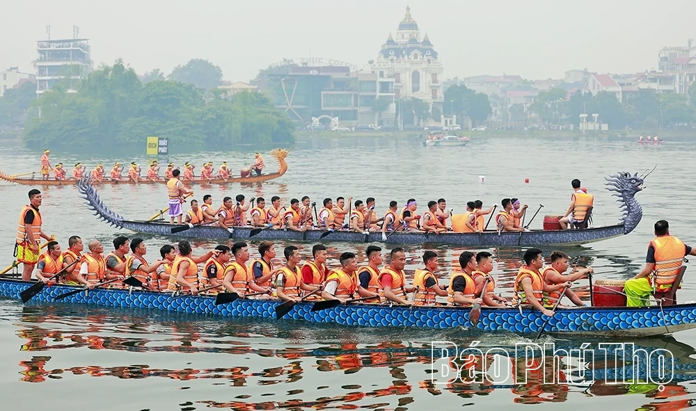 Đội chải xã Tiên Lương giành Giải Nhất tại Giải Bơi chải tỉnh năm Bính Ngọ 2026
