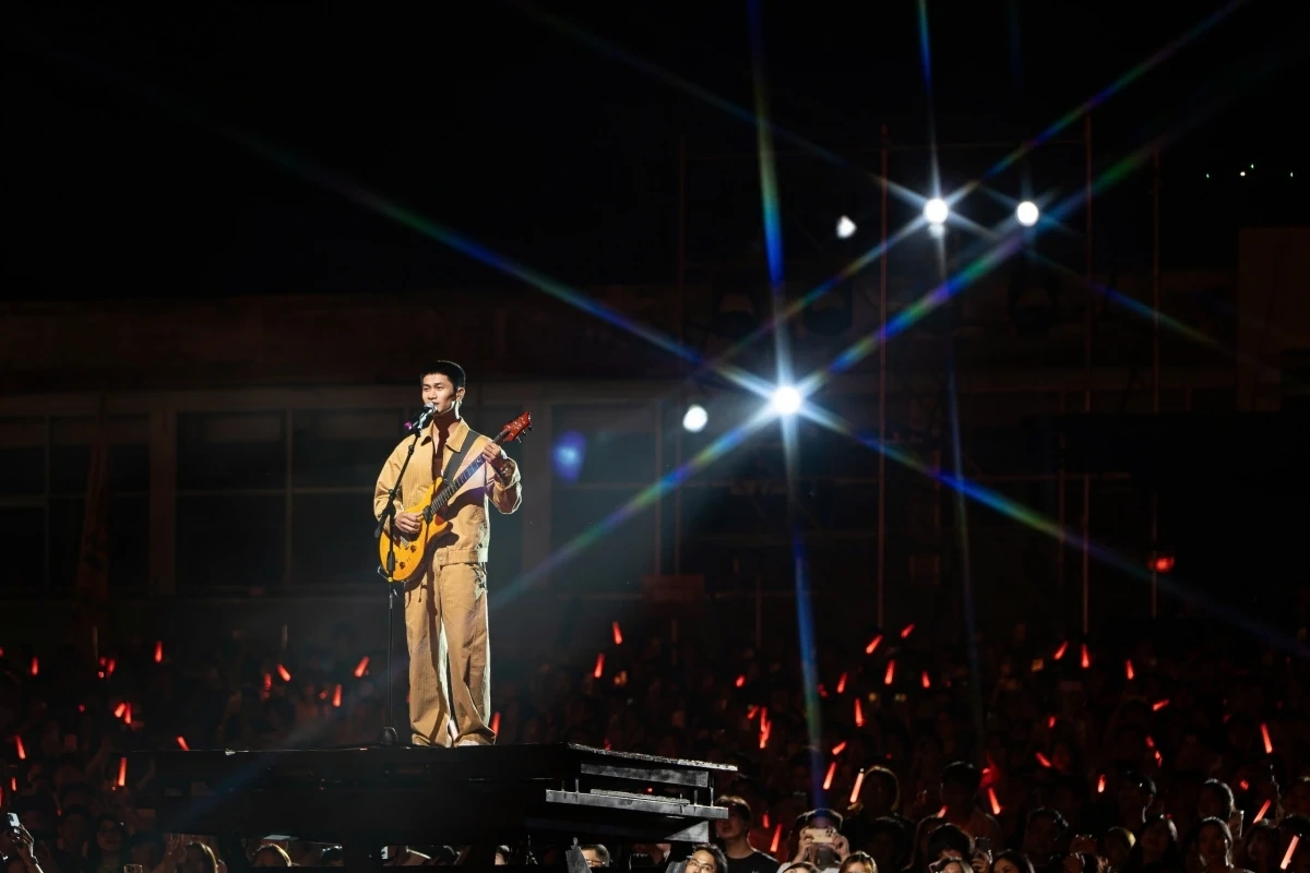 Màn kết hợp bất ngờ của Hoàng Dũng, Nguyễn Hùng, Mỹ Anh trong Sao Concert