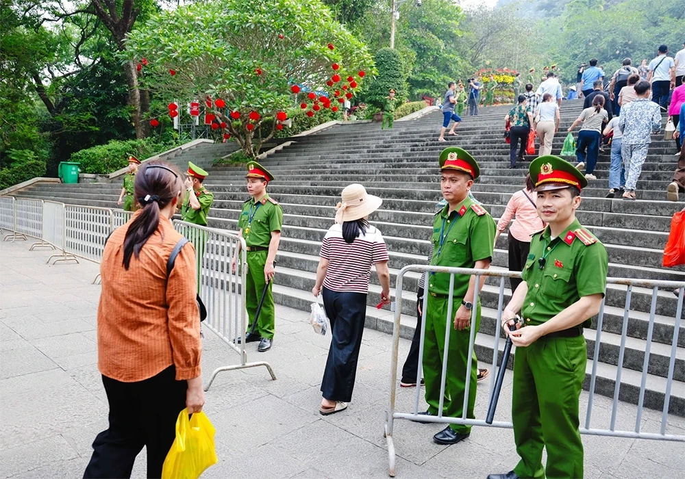 Linh thiêng ngày Giỗ Tổ