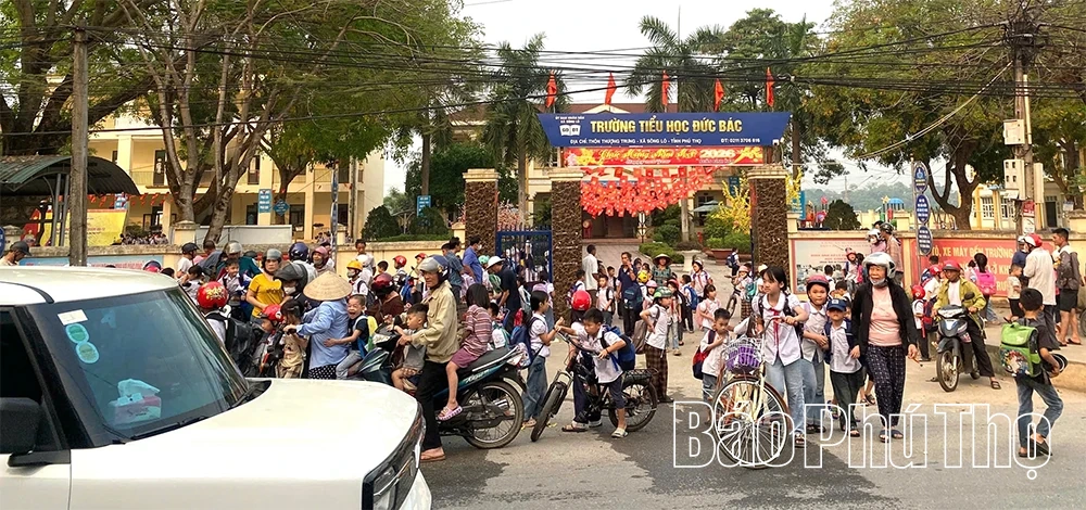 Nâng cao ý thức tham gia giao thông an toàn cho học sinh